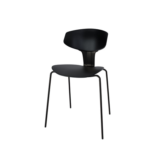 Silla de comedor limpia