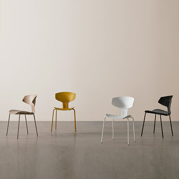 Silla de comedor limpia
