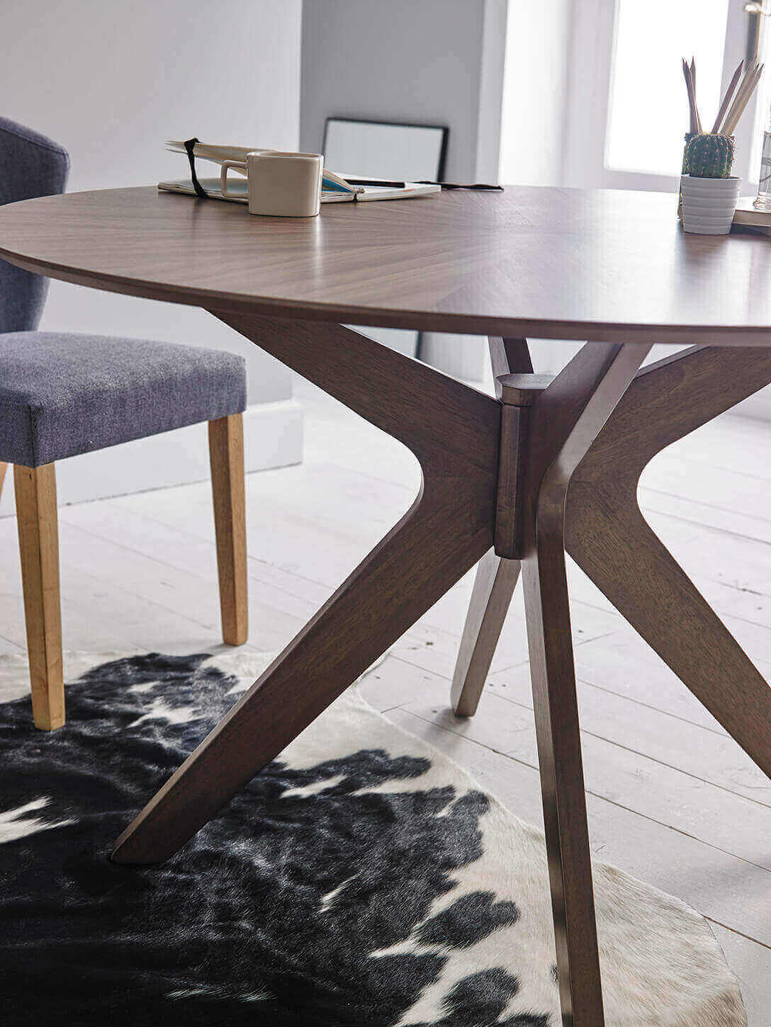Carmel dining table