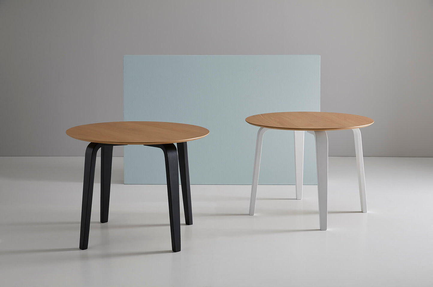Nora dining table