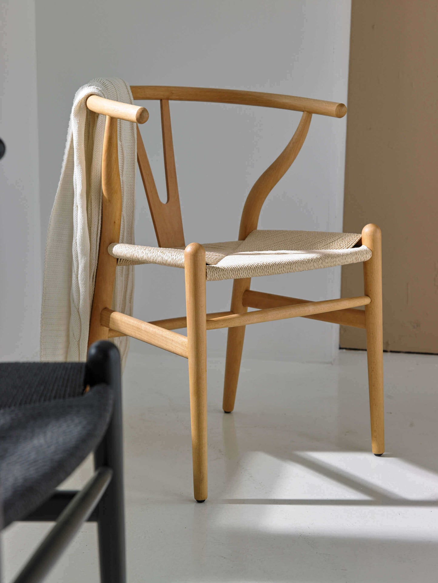 Ada dining chair