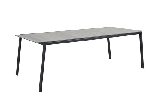 Lyra Dining table