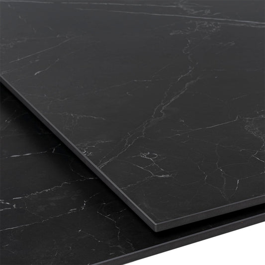 Kelly dining table