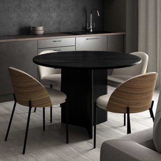 La mesa del comedor de Fari