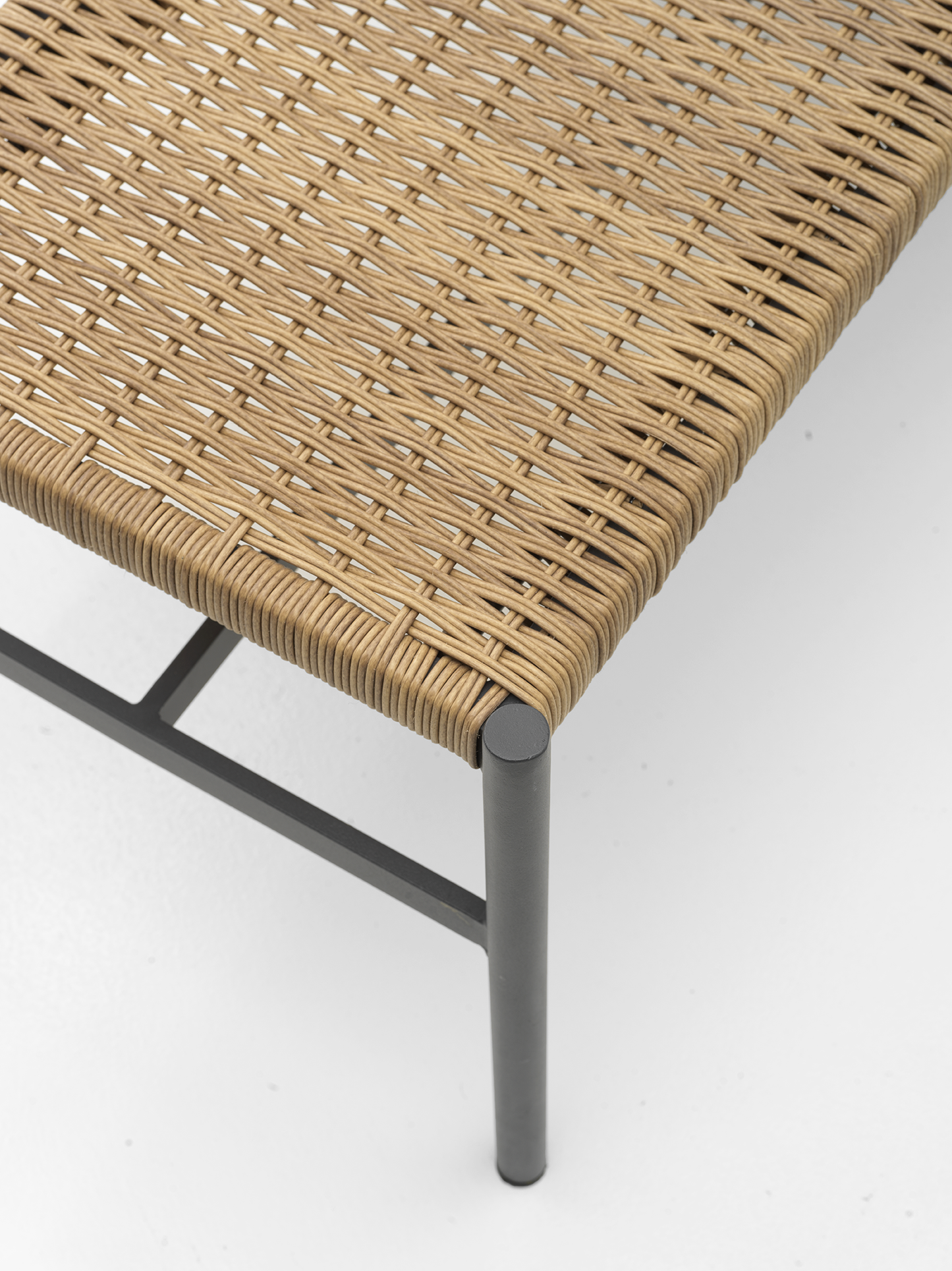 DK Bänk - Antracit/Natur, Dusty Green/Natur, Light Grey/Natur, Nordic Green/Natur - bild 16 [brafab-src:https://www.brafab.se/storage/C8046996A6F34AFB85441FEA27F39B157139CB90703C21FF1BA0008C28CEB540/5b433034f23e4bf2b541b2abc61cd14e/png/media/4d197cec3ba84b4c88faea0bc1ff6dad/2503-73%20DK%20Bench%20-%20Anthracite%2C%20detail.png]