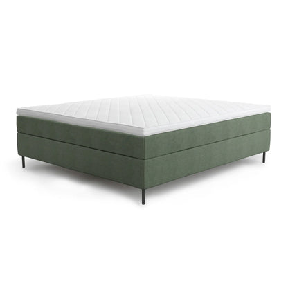 Diplomat continental bed