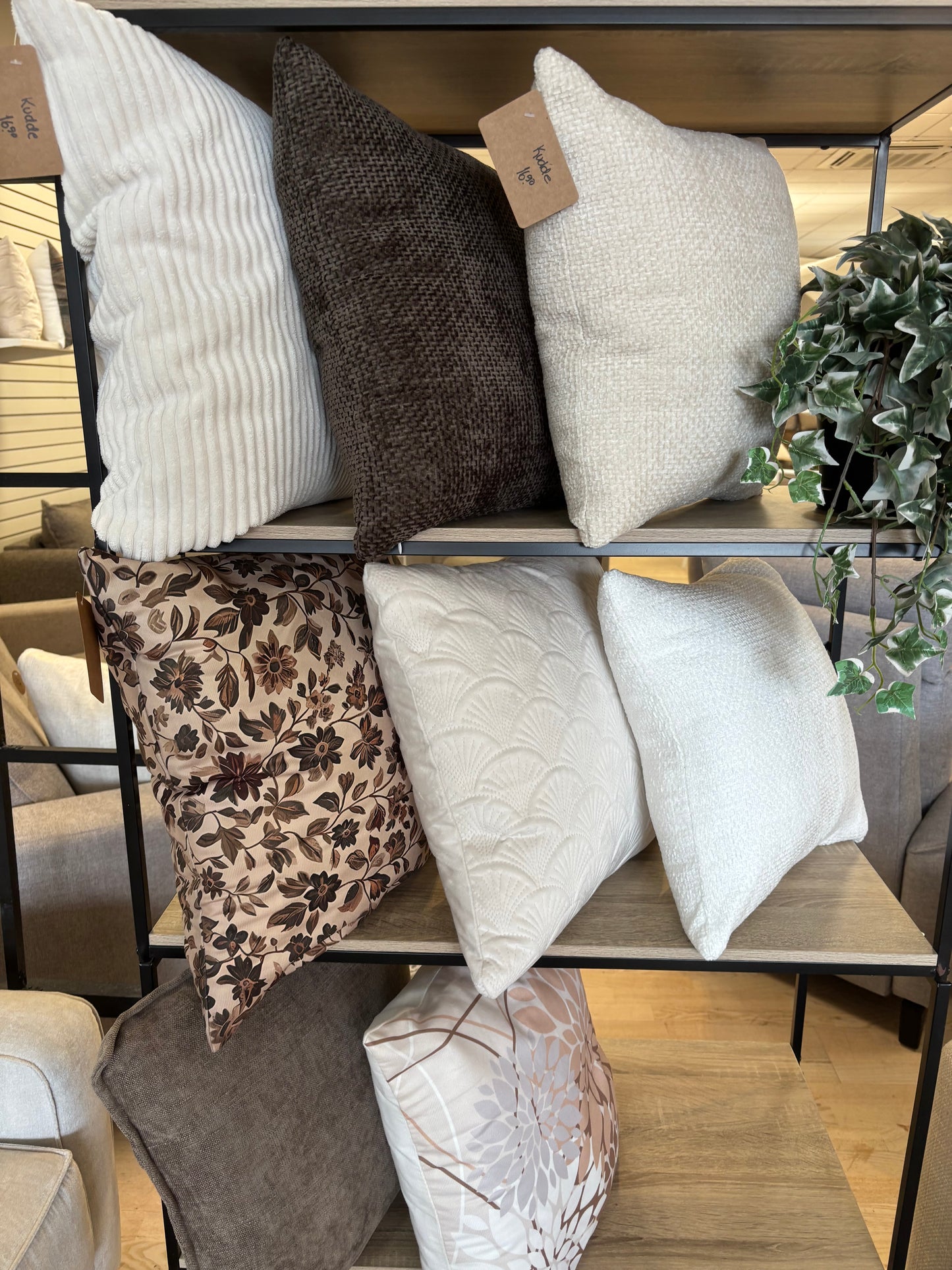 Cojín decorativo con cojín interior.