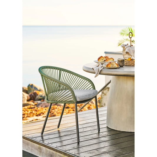 Novella dining chair