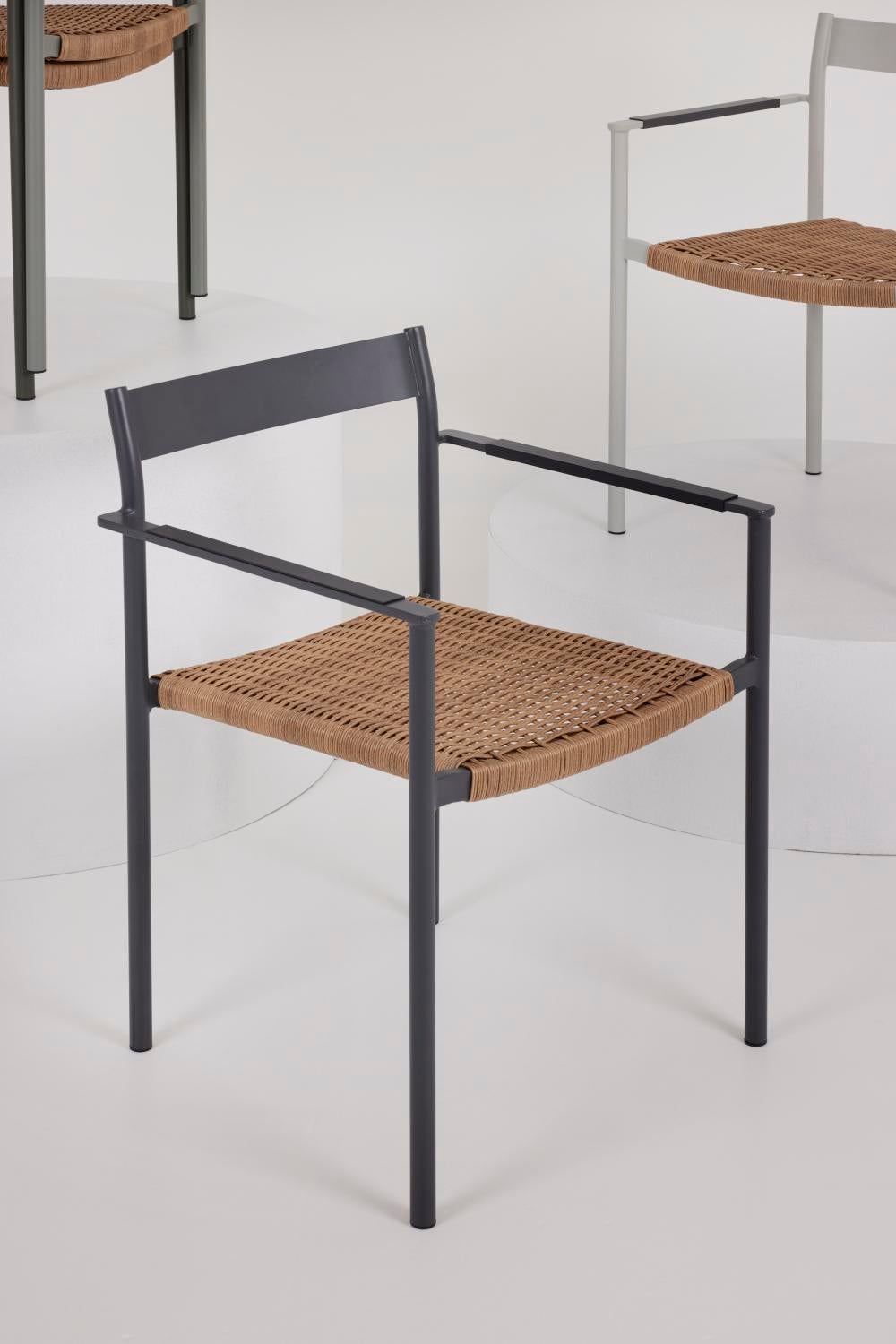 DK Matstol - Antracit/Natur, Dusty Green/Natur, Light Grey/Natur, Nordic Green/Natur - bild 8 [brafab-src:https://www.brafab.se/storage/7EC406F16902752B451619786B08087AA2C8D4CB3A455C1625C7D98107D81161/40fcd8ab9758469097d3704d7716a0c6/png/media/87064ea703ee46eeb1268de8b0a65ba7/90653%2090653.png]