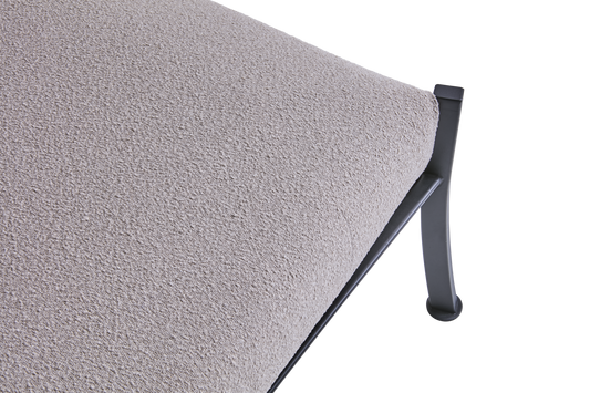 Delux Ottoman - bild 2 [brafab-src:https://www.brafab.se/storage/848AFBFA8EFBA25F5AF7EEDA9F8263E6390C5700E34C1911B529EA66ED56B823/7be85d009049417f8ee3b22f228127f9/png/media/82e98c8b449b4d7a91ff3ab045e81515/93696%2093696.png]