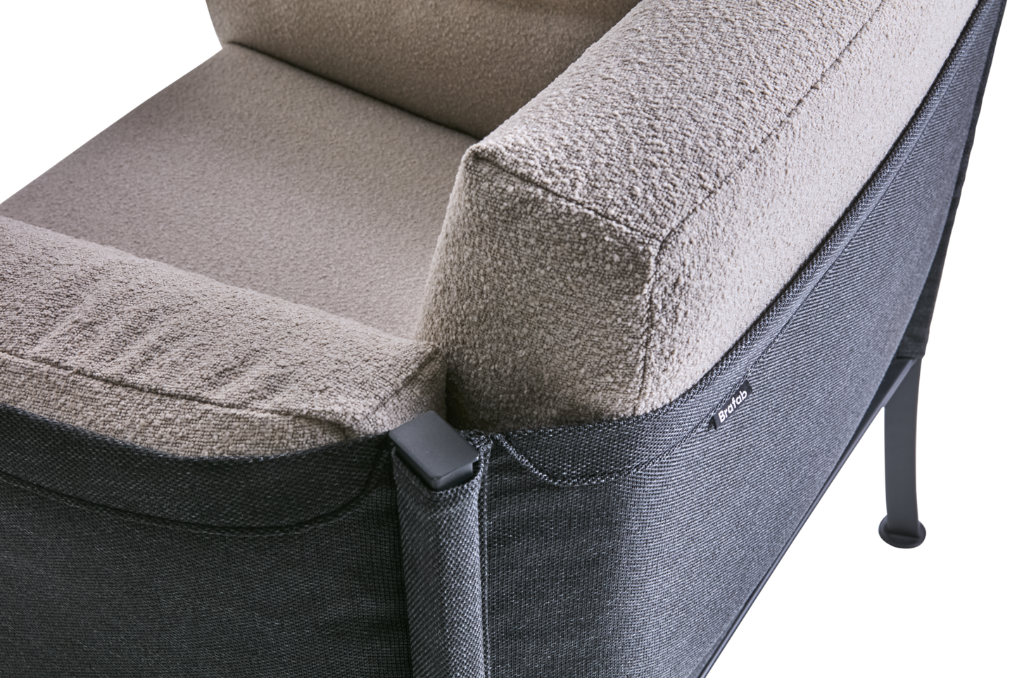 Delux Fåtölj - bild 2 [brafab-src:https://www.brafab.se/storage/8249B23A3300C38A32B6DF04873DC570E4A880C5772FF3A0494819D21D8AA398/4fb3b097569c46b39532f26704532635/png/media/f34f6afaa602448ba74b4b67e0c2b56a/93704%2093704.png]