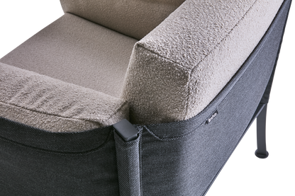 Delux Fåtölj - bild 2 [brafab-src:https://www.brafab.se/storage/8249B23A3300C38A32B6DF04873DC570E4A880C5772FF3A0494819D21D8AA398/4fb3b097569c46b39532f26704532635/png/media/f34f6afaa602448ba74b4b67e0c2b56a/93704%2093704.png]