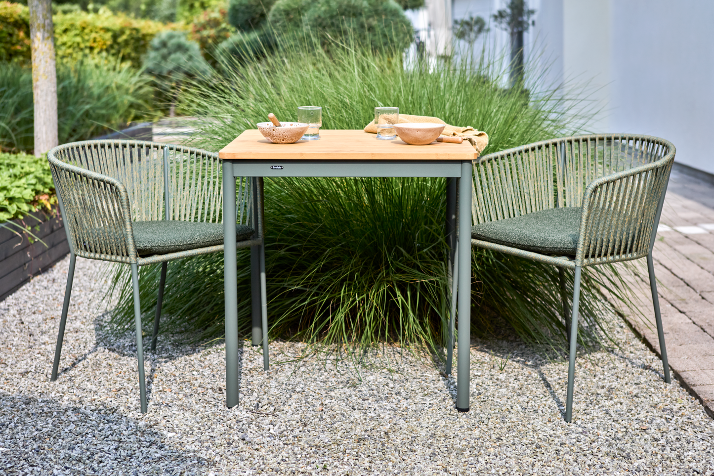 Nox Cafébord - Antracit/Bambu, Nordic Green/Bambu, Zin Red/Bambu - bild 8 [brafab-src:https://www.brafab.se/storage/4B5519C10293DB2055A2AF7F5452BE9B1015F28DB38AC7172029A9FAEE421729/03b2d9c7b7464ac088d6ea9f8c2312a9/png/media/834fedb7b3214c14aeccc6ea608c31fc/94105%2094105.png]