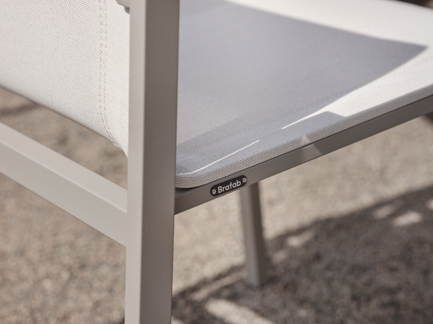 Comfy Karmstol - Khaki/Off-white, Light Grey/Off-White, Svart/svart - bild 7 [brafab-src:https://www.brafab.se/storage/D24B18B7FF508FD6E3DD5298D9E201560DFD93173989779527D42ED452BD9AF2/7107ee431d8d4b44bc79ddc9e549a156/png/media/5b5b93f842b4424bb1118408e2865e47/94159%2094159.png]