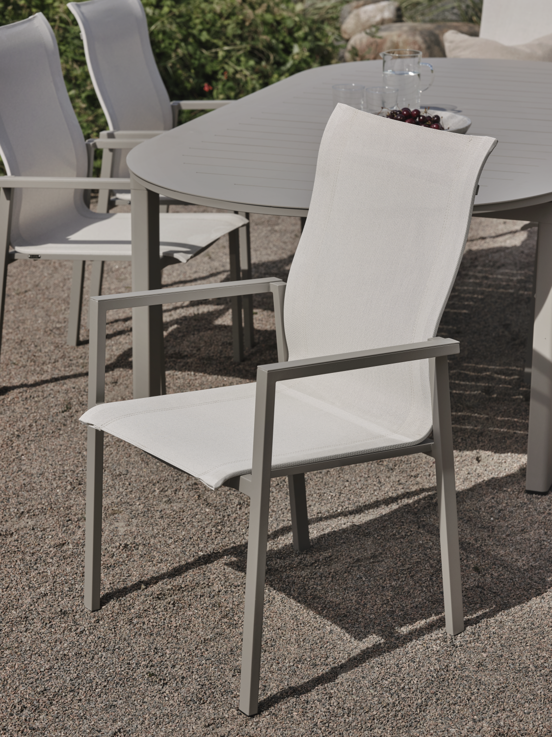 Comfy Karmstol - Khaki/Off-white, Light Grey/Off-White, Svart/svart - bild 4 [brafab-src:https://www.brafab.se/storage/85AA756411692F7D944EA251C660C6261607498A2D56E39C1057507A41C62BA4/cd366f260ad2475290314bcfe6f790de/png/media/2a5a407b59f949869bd8af65aa60de1a/94160%2094160.png]