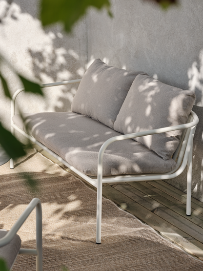 Bendt 2-sitssoffa - Indigo Blue/Teddy Beige, Peach/Teddy Beige, Pearl White/Teddy Beige, Pearl White/Teddy Orange, Svart/Teddy Ant - bild 16 [brafab-src:https://www.brafab.se/storage/FCA23CEFE97EB4817841890FF708462CD41558BF283AA7C8EFF8BC1EE3636497/2758f03fe76f4b81a60040763b19f6be/png/media/e5b8c1c3a7ec4ea09522f66be5547385/94176%2094176.png]