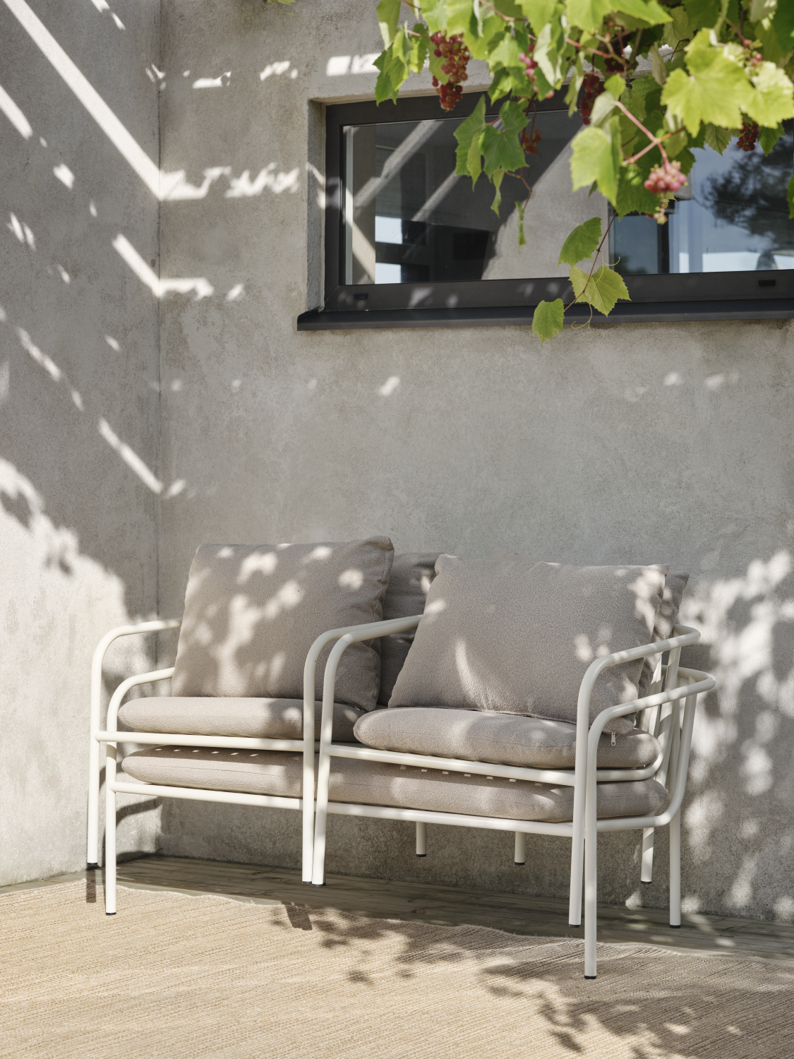 Bendt 2-sitssoffa - Indigo Blue/Teddy Beige, Peach/Teddy Beige, Pearl White/Teddy Beige, Pearl White/Teddy Orange, Svart/Teddy Ant - bild 20 [brafab-src:https://www.brafab.se/storage/34AC3DBFB576BEB286C6E5DE65779CAE2E9AB7F27405C44D105D0862FAAAE864/c52bfc2325284a81afd35f5a965c53b4/png/media/9337638ff53a43929897b9a64bd49c47/94201%2094201.png]