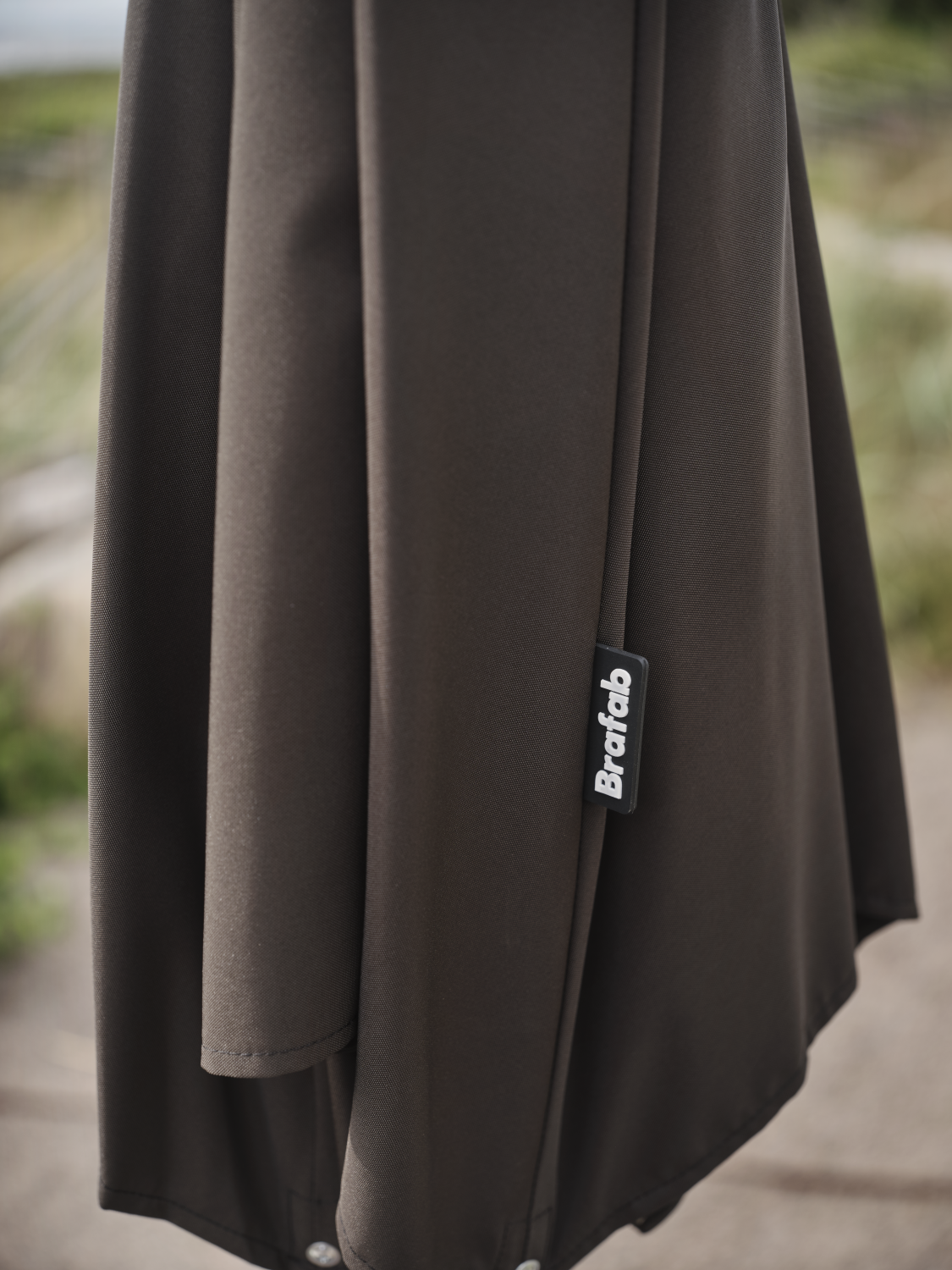 Abriola Parasoll - Antracit/Grå, Champagne, Charcoal Black, Dark blue, Taupe - bild 12 [brafab-src:https://www.brafab.se/storage/57298A26C8D43A3B3006FEA88DDB536D15D699BF2C7A02A080A84208D7C4B710/418bc78ff78849a1a1ecdca47a6865af/png/media/3e7f35b374f24e6e811552633c3eeab1/94207%2094207.png]