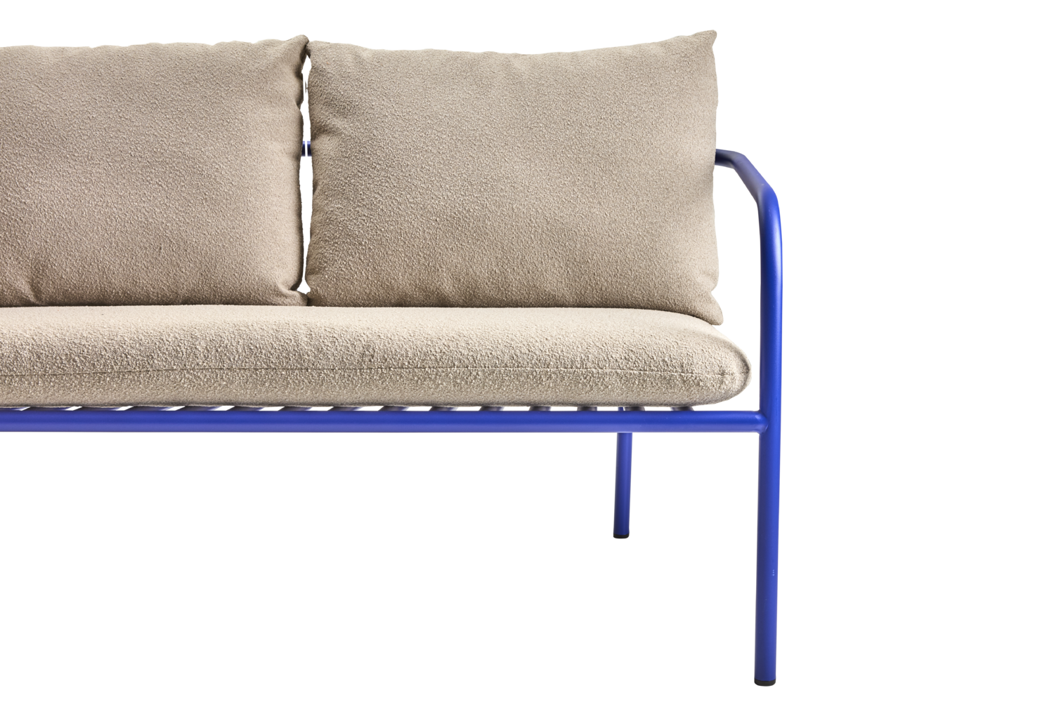 Bendt 2-sitssoffa - Indigo Blue/Teddy Beige, Peach/Teddy Beige, Pearl White/Teddy Beige, Pearl White/Teddy Orange, Svart/Teddy Ant - bild 3 [brafab-src:https://www.brafab.se/storage/7D19B0C060A35A52B9B0E682147B153A78AA21AA5A76C18F87A99F97ADBEDD7D/261bad5ff6164ab586aa47c006522eb7/png/media/b950c1c431ef4681b37a878c67c6be23/94236%2094236.png]