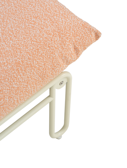 Blixt Loungefåtölj - Light Grey/Teddy Verde, Pearl White/Teddy Orange, Svart/Cley beige, Svart/Sky Grey, Svart/Teddy Ant - bild 6 [brafab-src:https://www.brafab.se/storage/9456785FBAB46F65C826D226FC988298174AB24E23334FBC88B8CF02973C212E/dd262f047ced4f2b916bb60d8beb4094/png/media/c3f9b22586a44d5ca41826e822a44fd1/Blixt%204191-58-784_4.png]