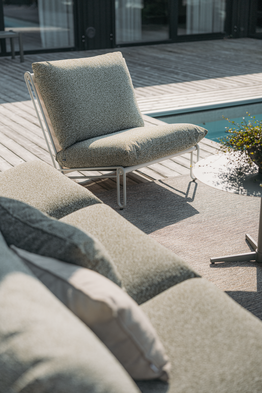 Blixt Loungefåtölj - Light Grey/Teddy Verde, Pearl White/Teddy Orange, Svart/Cley beige, Svart/Sky Grey, Svart/Teddy Ant - bild 17 [brafab-src:https://www.brafab.se/storage/01868E4F85E42A51CB443B0E8F5402CD18E6C7F605E0AC9BE2A725415ECBEC5D/477a159b57c741e9a4fe95a828f0cef3/png/media/65c20b37fdb54092ac29f0b099e2ece6/Blixt%20Light%20Grey%20Teddy%20Verde_2.png]