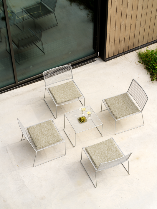 Haru Loungefåtölj - Dusty Green, Pearl white, Slate Grey - bild 7 [brafab-src:https://www.brafab.se/storage/111D4297D690BCC37FEA3E5ECDAB9E11458F08A8AAACFD551D962D6EAFCC4287/e5ce723af0b44126b23cfcf665b0ddee/png/media/07911111ebb94cfdb0e002f4fbc5a1b6/Haru%20Lounge_3.png]