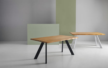 Lucina dining table