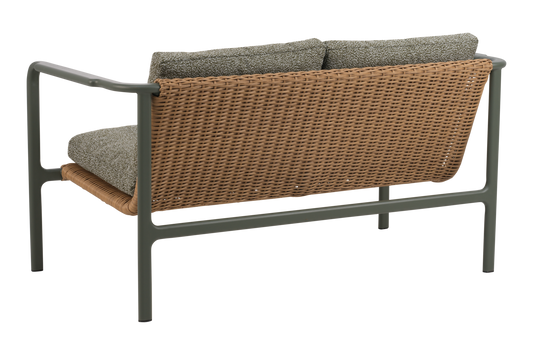 Motty 2-sitssoffa - Nordic Green/Teddy Verde, Svart/Teddy Black, Zin Red/Teddy Beige - bild 3 [brafab-src:https://www.brafab.se/storage/E7D4647AEE7B36FBDBD395B4433EDF107145E556CEB4281D568BE9C8A4AF38DD/301eb0ee49434c5c8bc95d09dcca7063/png/media/17b4197f3c444ab58d62a4fd7b914fc6/Motty%202602-34-388_2.png]