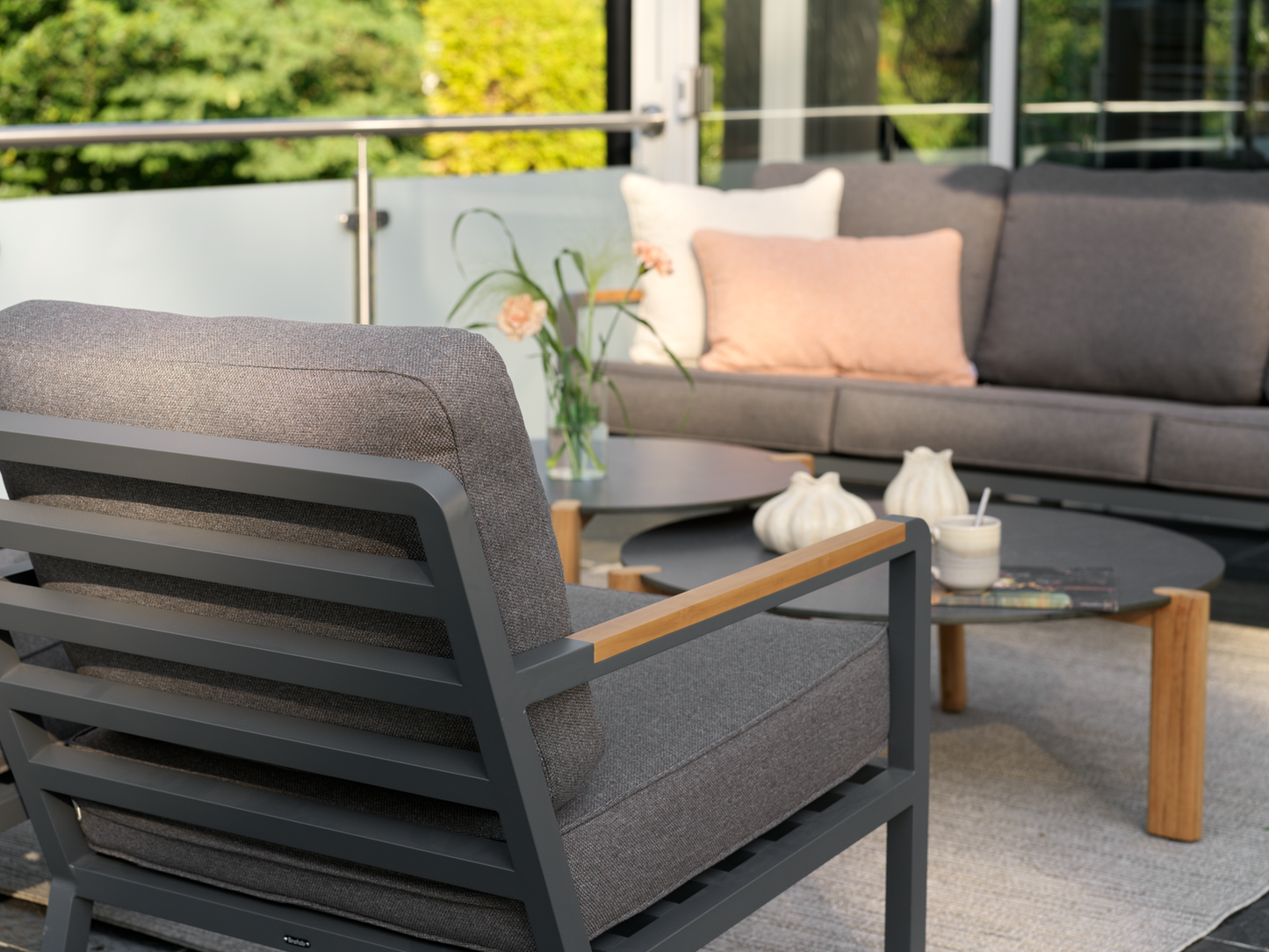 Nova Soffgrupp - Antracit/Soft Dawn, Khaki/Soft Dusk - bild 7 [brafab-src:https://www.brafab.se/storage/68B8EC6122C74A1873EC93FD7BB93D8B0944E3EADE8331B8409C7FCC626CC262/ca6291026ea64349bb59357de24a06a6/png/media/0d2b7f835f344c3c8c31db38337be6d0/Nova%20Domino.png]