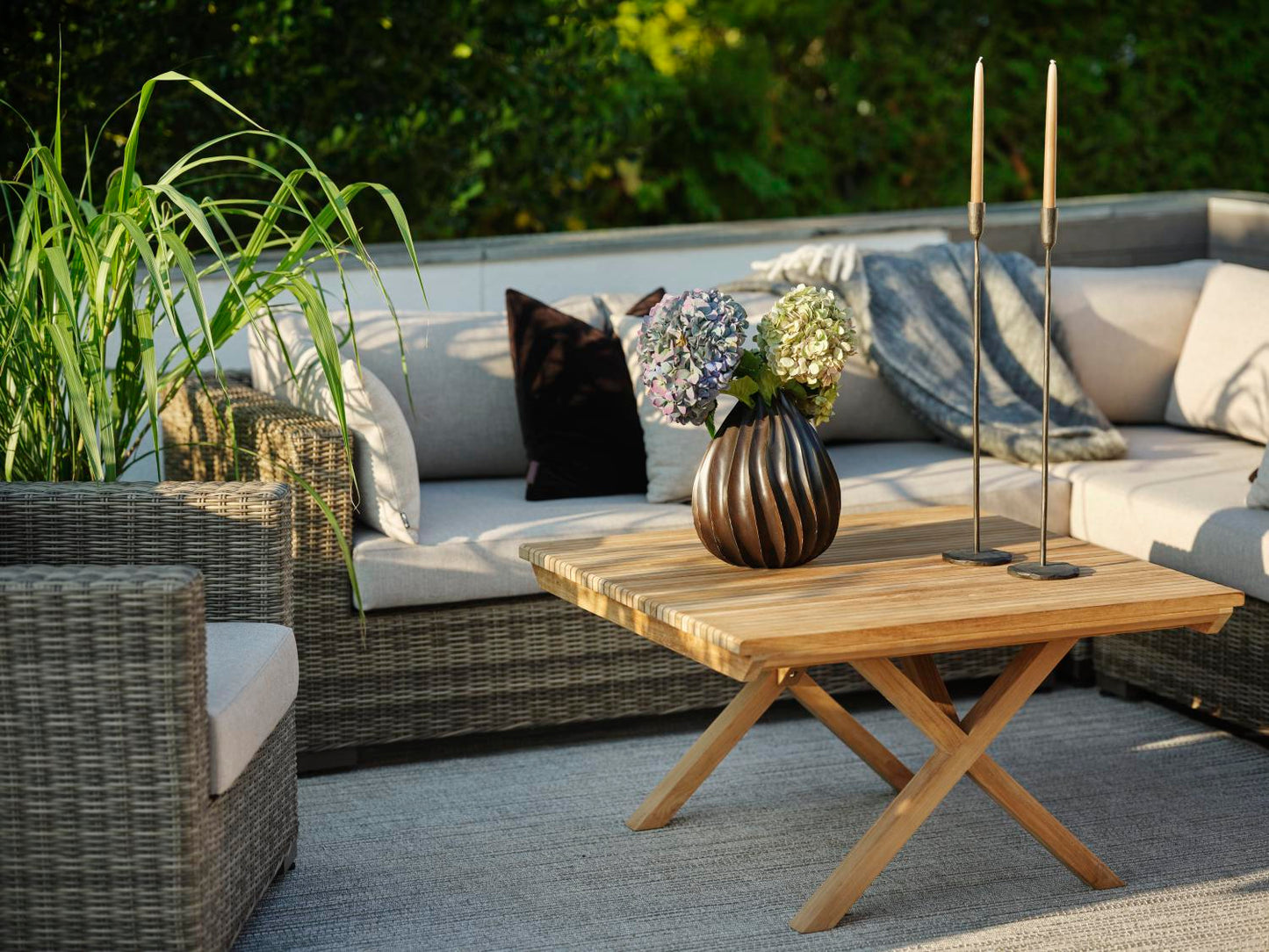 Julita Coffee table 90x90 cm